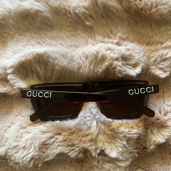 Gucci Brown Unisex Sunglasses - Picture 3 of 4